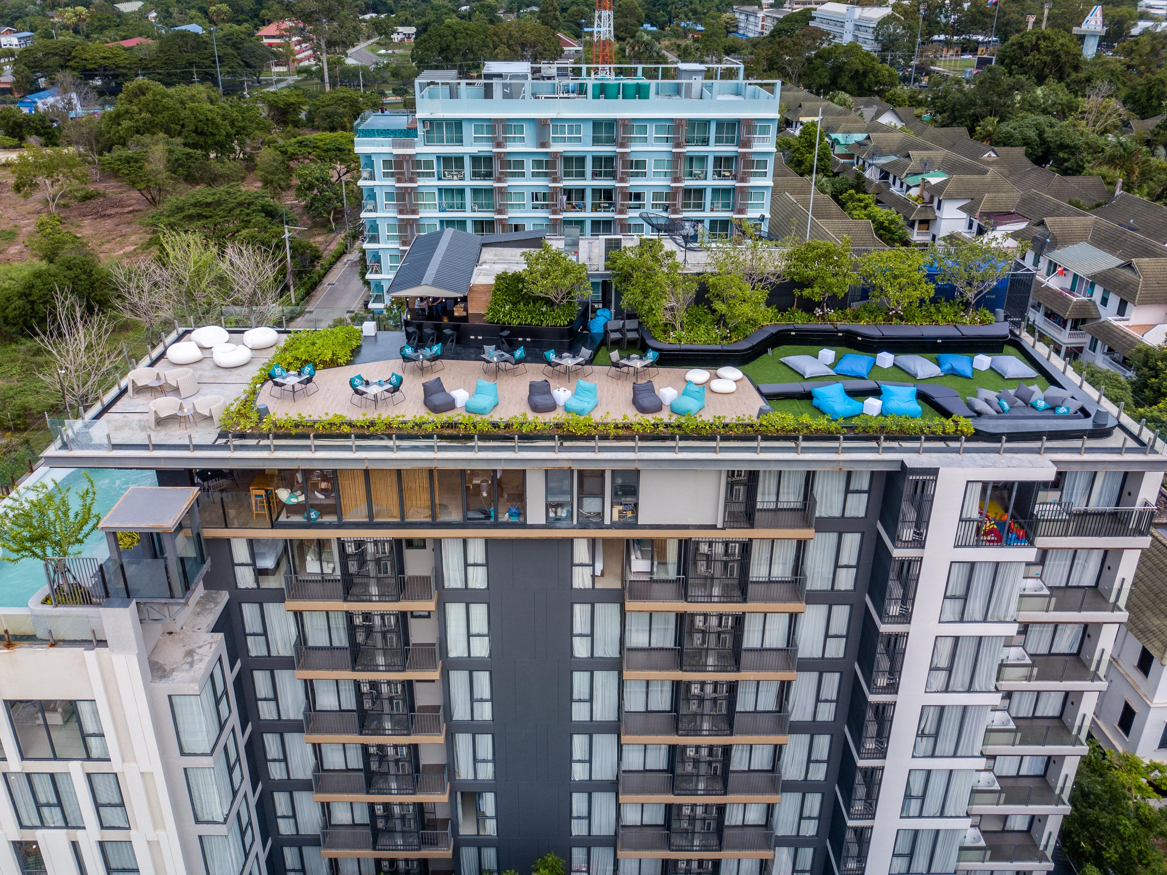 Cross Vibe Pattaya Seaphere Na Chom Thian Exterior photo