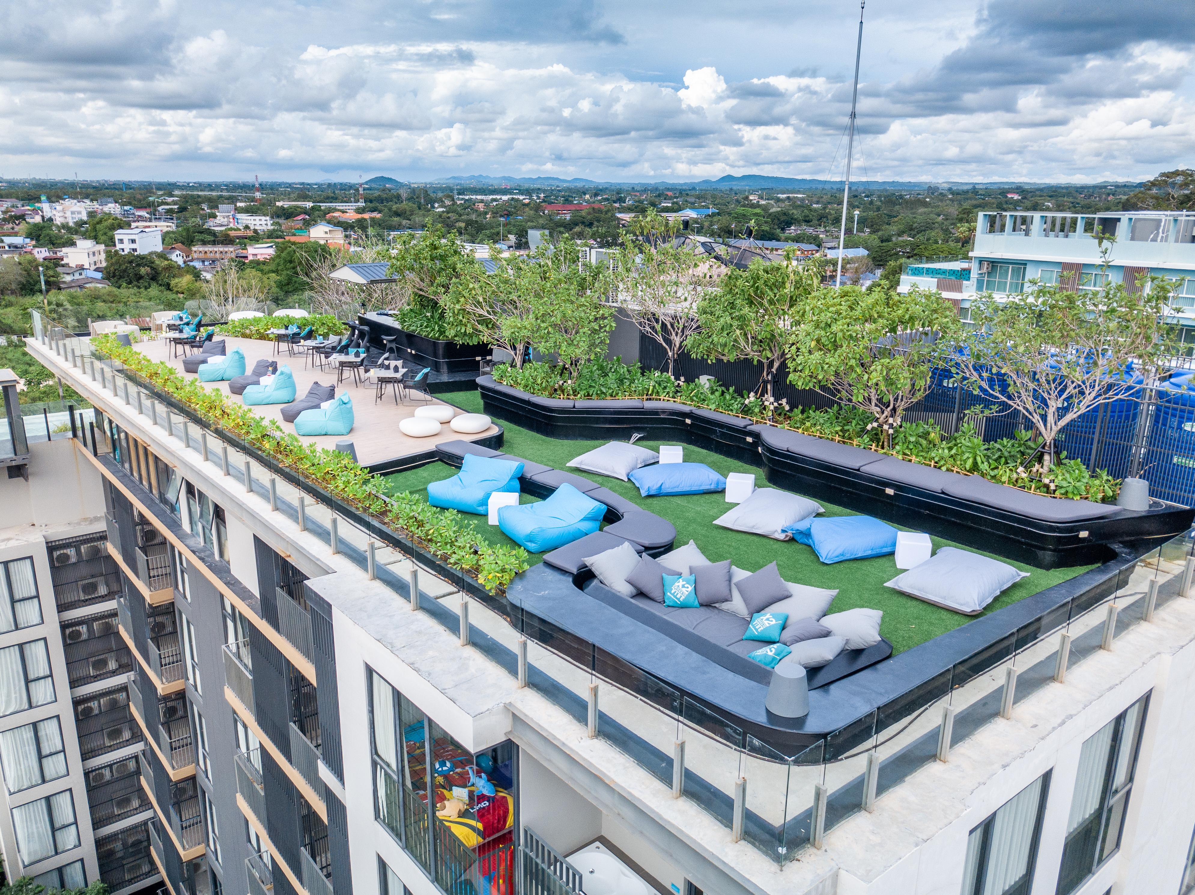 Cross Vibe Pattaya Seaphere Na Chom Thian Exterior photo
