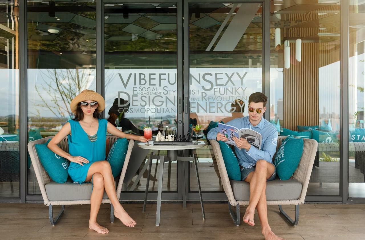 Cross Vibe Pattaya Seaphere Na Chom Thian Exterior photo